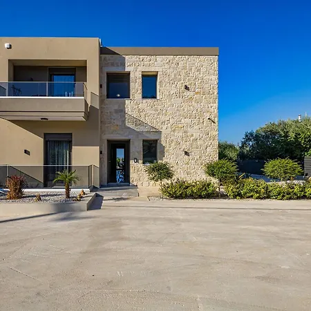 Apartment Chris With Private Ecologic Pool And Kid's Playground! Chania (Crete)