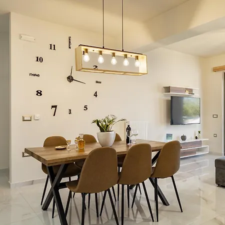 Apartment Chris With Private Ecologic Pool And Kid's Playground! *