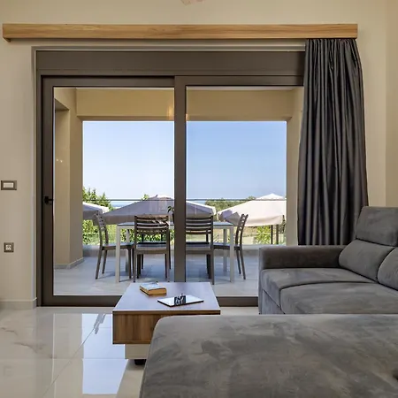 Chris With Private Ecologic Pool And Kid's Playground! Apartment *