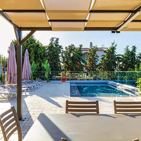 Apartment Chris With Private Ecologic Pool And Kid's Playground! *